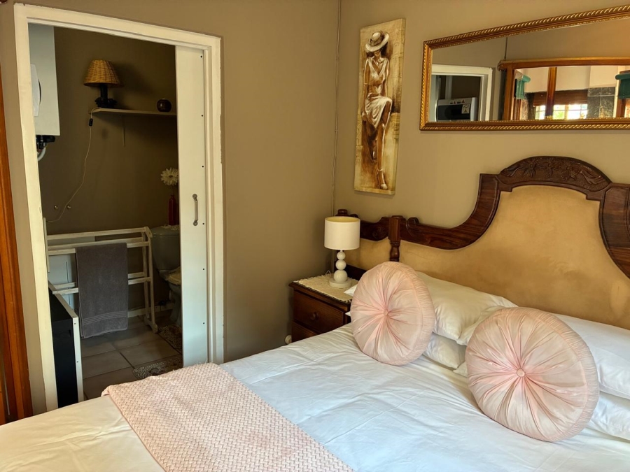 7 Bedroom Property for Sale in Heather Park Western Cape